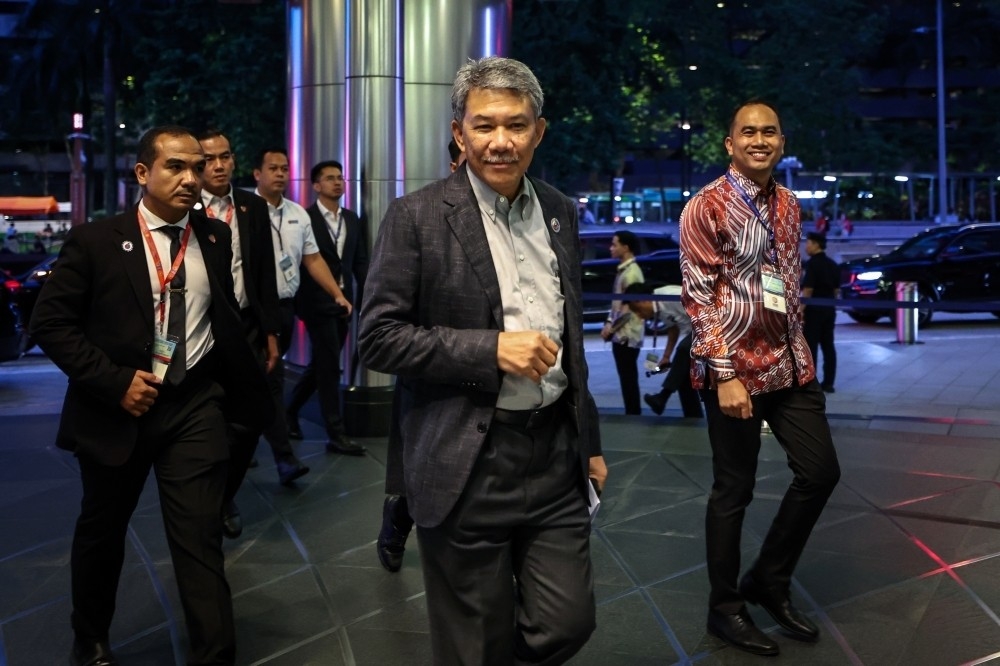 Bộ trưởng Ngoại giao Malaysia Mohamad Hasan tham dự tiệc chào mừng các Ngoại trưởng ASEAN, Timor - Leste, các nước thuộc Hội đồng hợp tác Vùng Vịnh và Trung Quốc ngày 24/5. Ảnh: Bernama