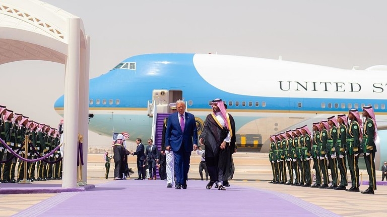 Tổng thống Donald Trump đến thăm Ả-Rập Xê-Út trong chuyến công du Trung Đông. Ảnh: RT