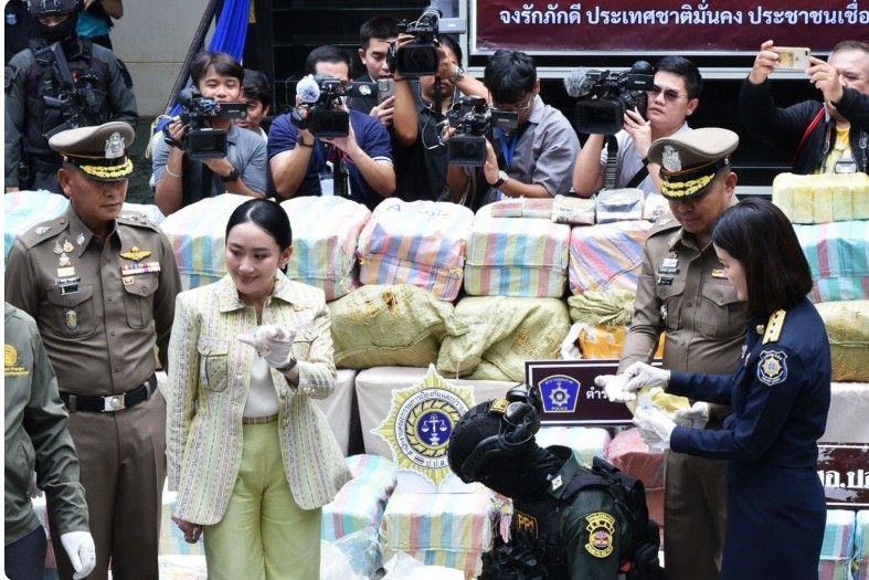Thủ tướng Thái Lan Paetontarn Shinawatra tham gia buổi họp báo. Nguồn: Bangkok Post