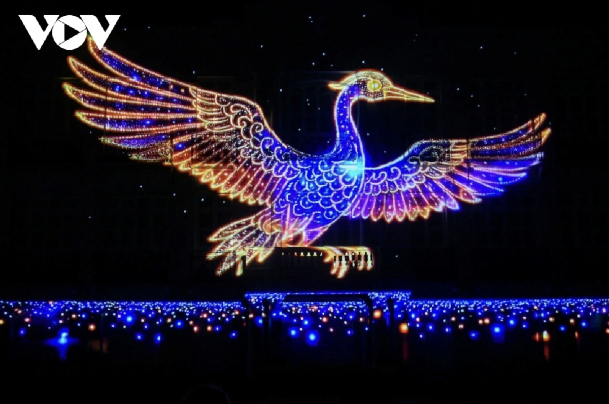The 3D mapping show features Panasonic's PT-RQ50K projector for the first time in Southeast Asia. This is the same model used in the Tokyo 2020 Olympic Games opening ceremony and Tokyo Night &amp; Light 2024.