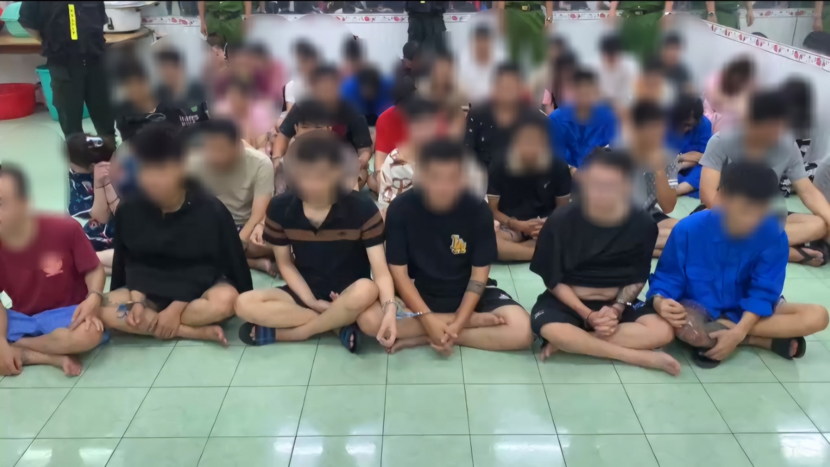 Rà dựng từ thông tin tài liệu chuyên án VN10, Công an TP.HCM phát hiện, triệt xoá 2 băng nhóm tội phạm ma tuý, tại địa bàn tỉnh Bình Dương và TP.HCM trong dịp lễ. (Ảnh: CACC)