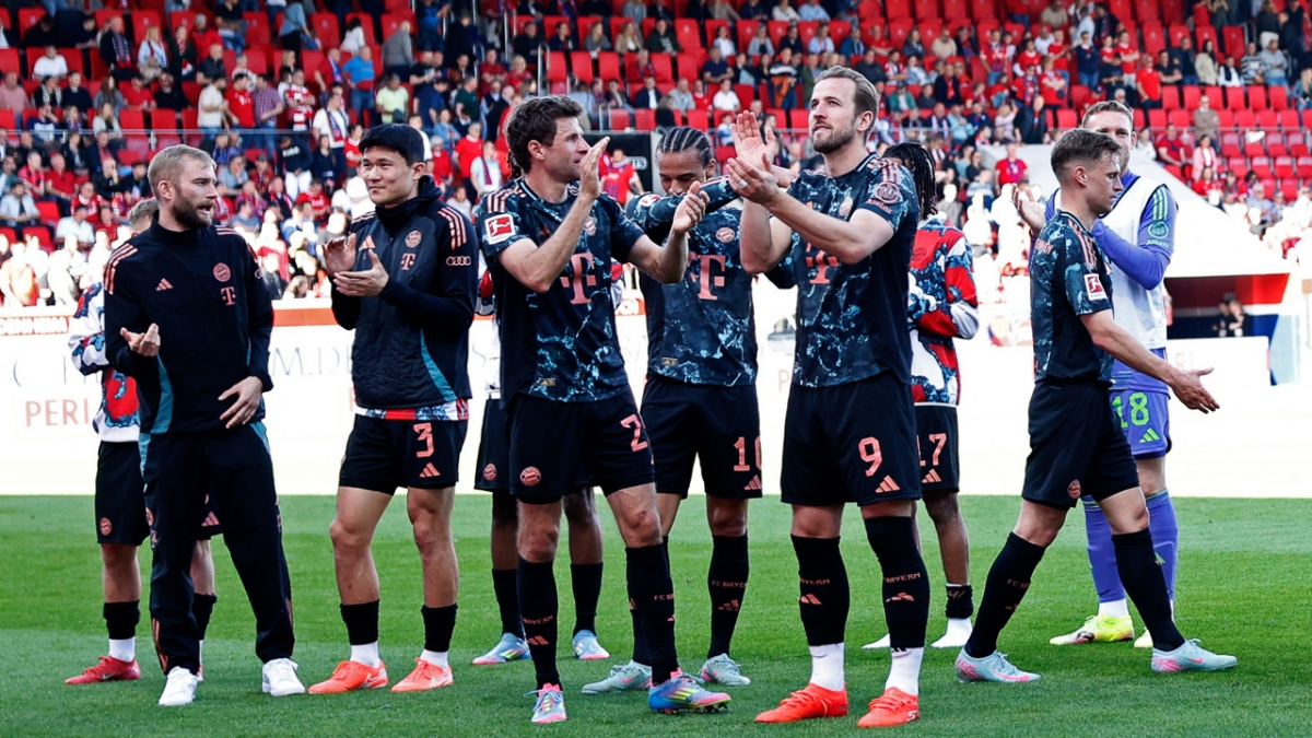 Bayern Munich vô địch Bundesliga khi Leverkusen sảy chân (Ảnh: Reuters)