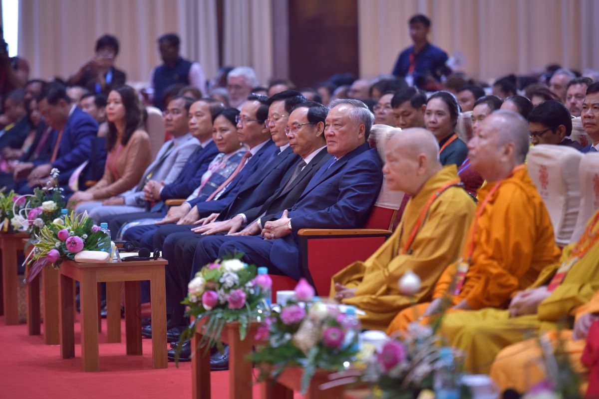 Đại biểu tham dự lễ bế mạc Đại lễ Vesak 2025 sáng ngày 8/5