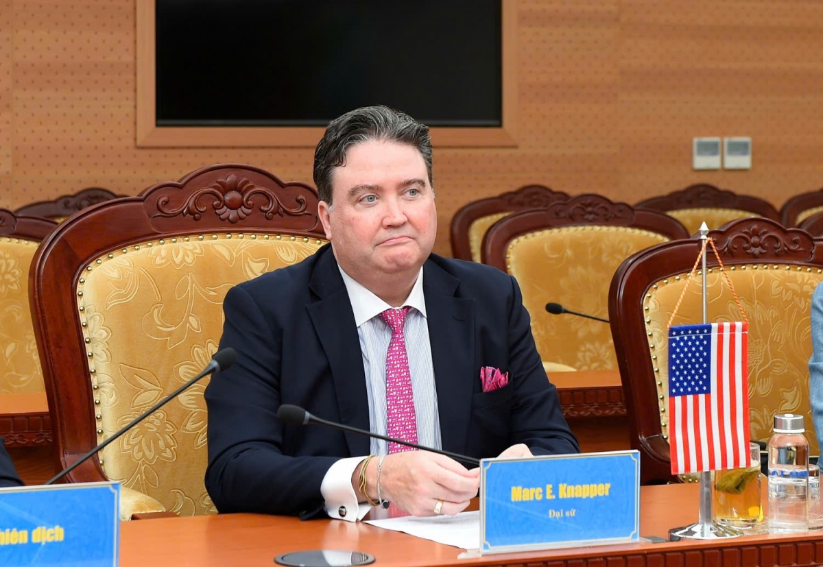 Đại sứ Hoa Kỳ Marc E. Knapper