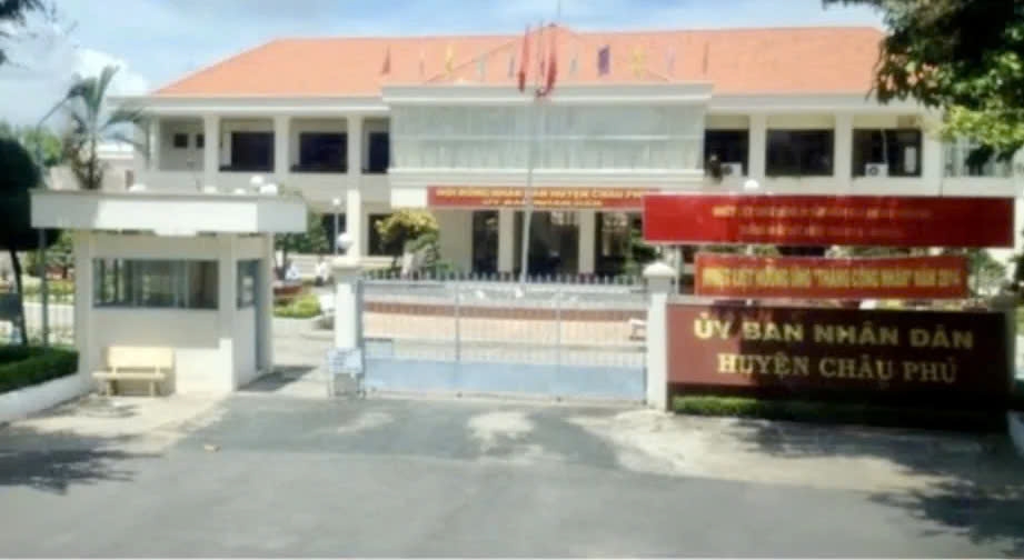 UBND huyện Châu Phú