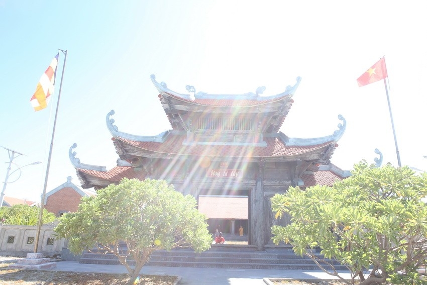 Chùa Song Tử Tây, đảo Song Tử Tây, huyện Trường Sa (tỉnh Khánh Hòa)