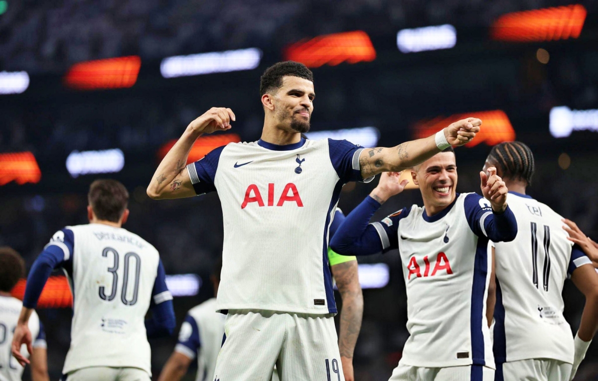 Tottenham với đầu tàu là tiền đạo Solanke hứa hẹn sẽ gây ra không ít khó khăn cho hàng phòng ngự của MU. (Ảnh: Getty)