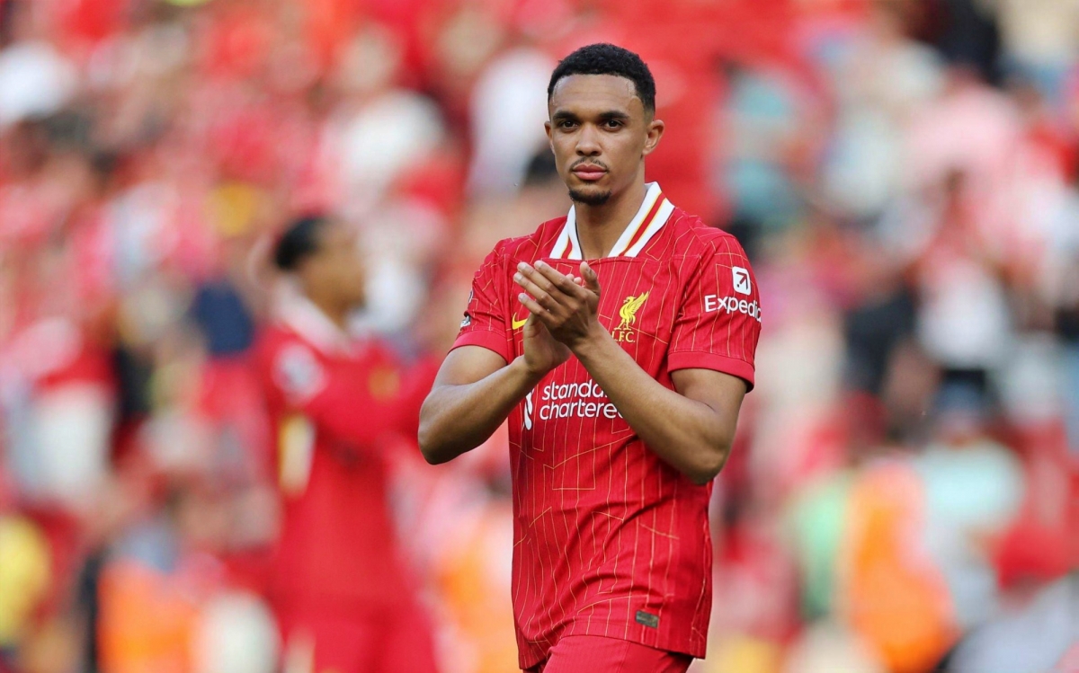 Real Madrid vẫn chưa gửi lời đề nghị chính thức tới Liverpool cho thương vụ Arnold. (Ảnh: Getty)