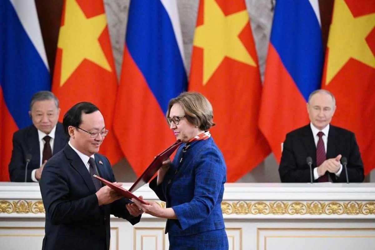 Tổng Giám đốc Đài Tiếng nói Việt Nam Đỗ Tiến Sỹ ký kết Biên bản ghi nhớ hợp tác với Bà Irina Gerasimova, Tổng Giám đốc - Giám đốc nghệ thuật Cơ quan ngân sách nhà nước Liên bang Nga (Đài phát thanh Orpheus).
