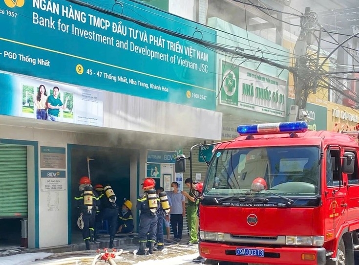 Lực lượng chức năng nhanh chóng khống chế đám cháy