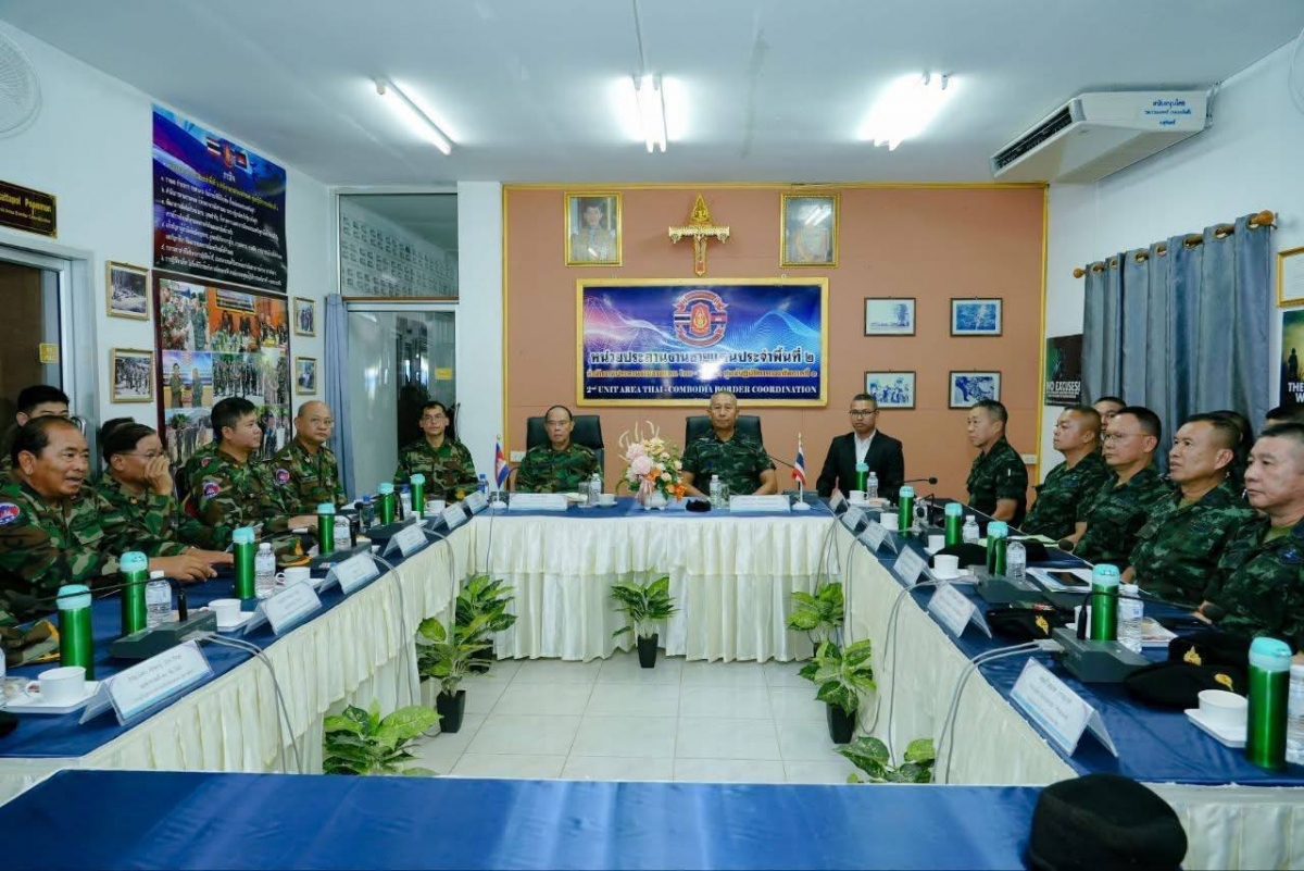 Cuộc đàm phán giữa quân đội Campuchia và Thái Lan (Ảnh: Fresh News)