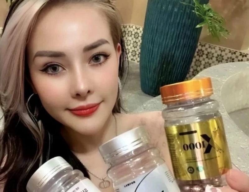 DJ Ngân 98 quảng cáo sản phẩm giảm cân, hiện đang được Cục An toàn thực phẩm yêu cầu xác minh. (Ảnh chụp màn hình).