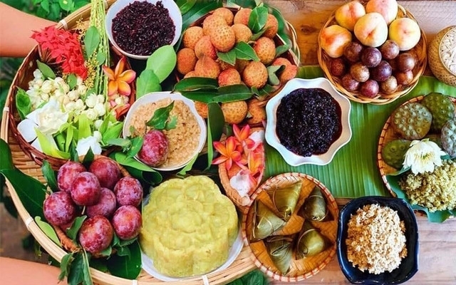 Mâm cúng Tết Đoan Ngọ truyền thống của người Việt