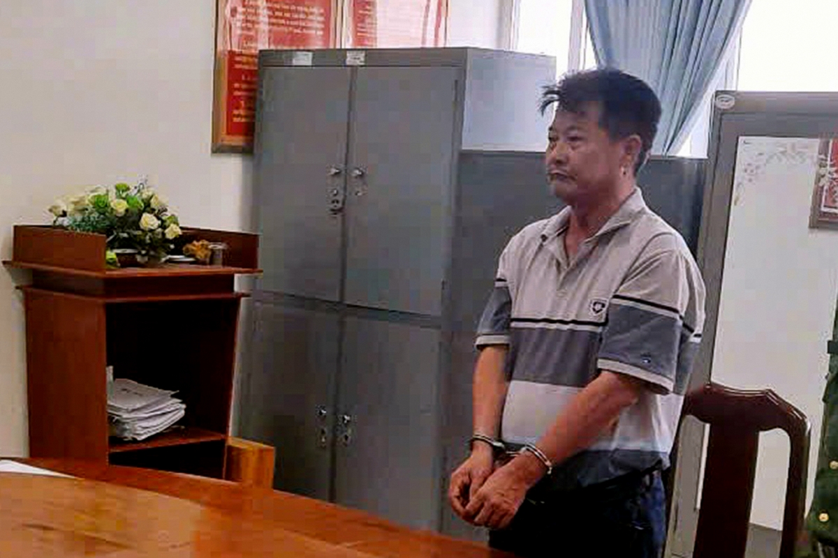 Đối tượng Nhan Công Trứ (cha ruột của Nhan Hải Duy)
