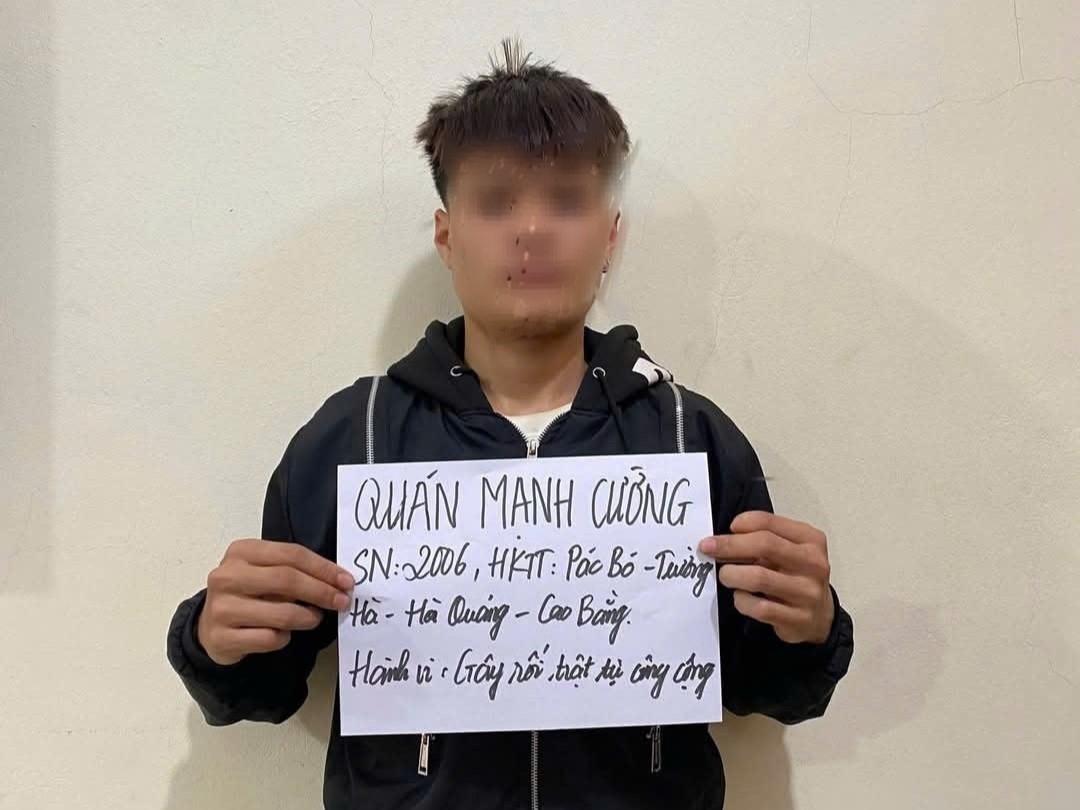 Đối tượng Quán Mạnh Cường bị tạm giam để điều tra về tội "Gây rối trật tự công cộng".