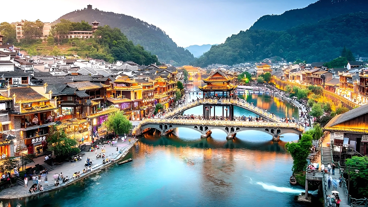 Myanmar, Hàn Quốc, Malaysia, Australia, Anh, Thái Lan, Philippines, Nga, Việt Nam và Nhật Bản là những nguồn khách chính, chiếm tới 57,4% tổng số khách du lịch nước ngoài đến Trung Quốc dịp nghỉ lễ 1/5