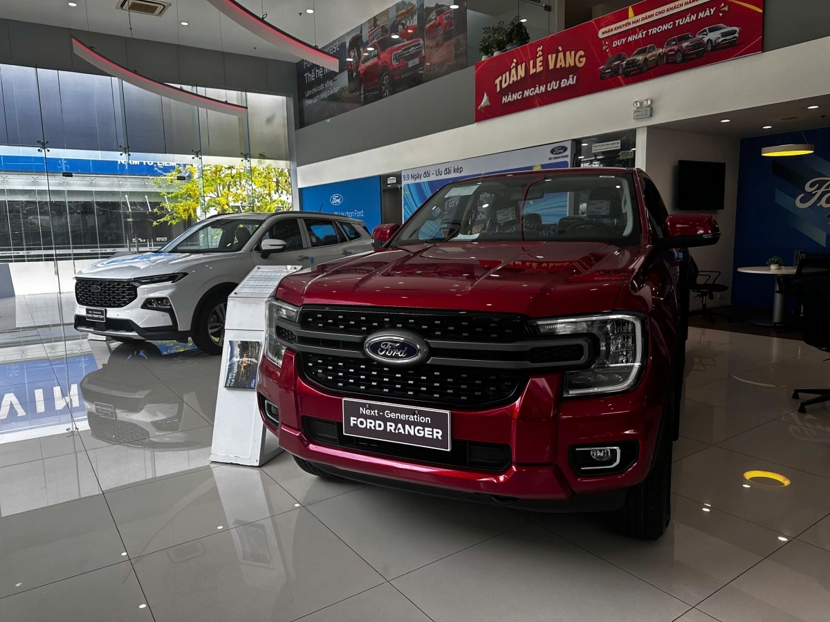 Ford áp dụng ưu đãi 100% phí trước bạ cho Ranger Sport và Wildtrak.