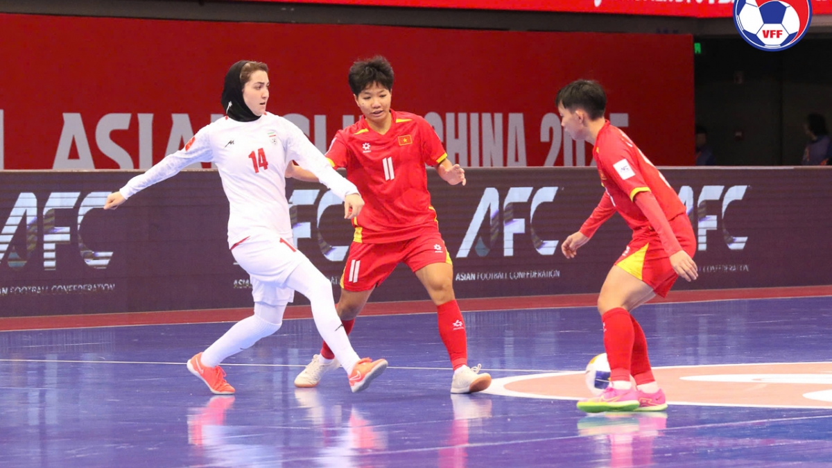 ĐT futsal nữ Việt Nam hoà Iran trong trận đấu cuối vòng bảng (Ảnh: VFF)