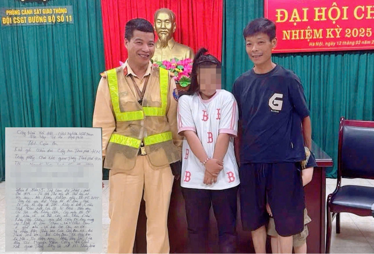 Người nhà lên tiếp nhận cháu bé về với gia đình