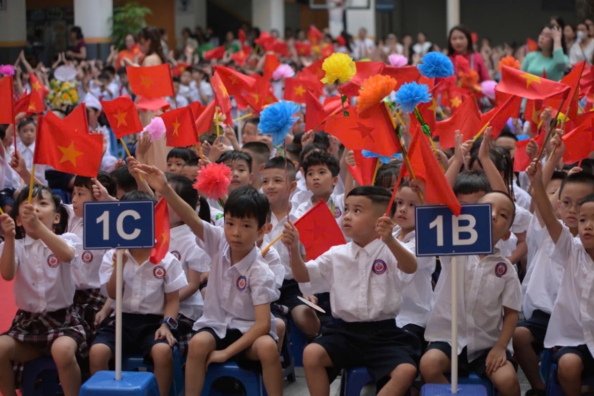 Sự đầu tư đúng đắn vào tương lai, vào con người – một nguồn lực quan trọng cho phát triển đất nước.