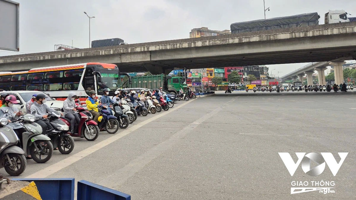 Sau 3 tháng triển khai nghị định 168, ý thức chấp hành luật giao thông của người dân đã có chuyển biến đáng kể