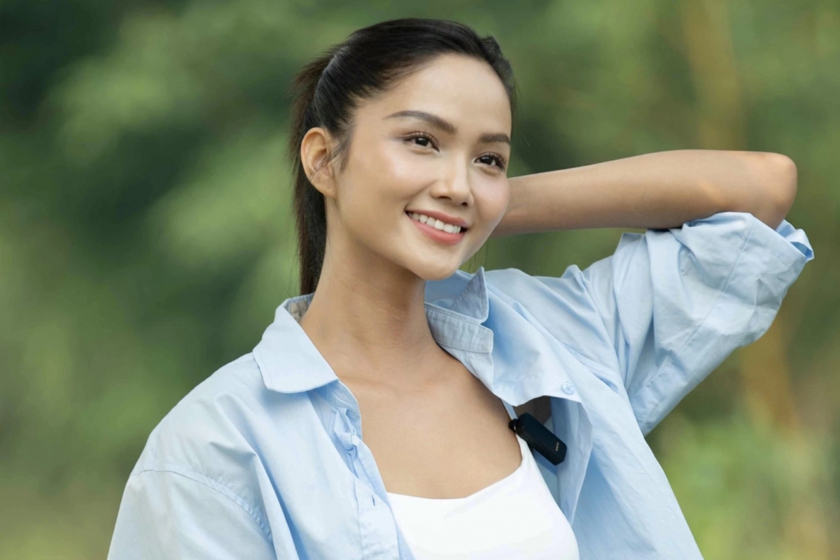 Nguồn tin thân cận hoa hậu H'Hen Niê tiết lộ cô đang mang bầu con đầu lòng khoảng 4 tháng. Sức khỏe của H'Hen Niê ổn định. Cô gần đây vẫn thường xuyên tham gia các hoạt động cộng đồng và showbiz nhưng ưu tiên trang phục không ôm sát để che vòng hai.