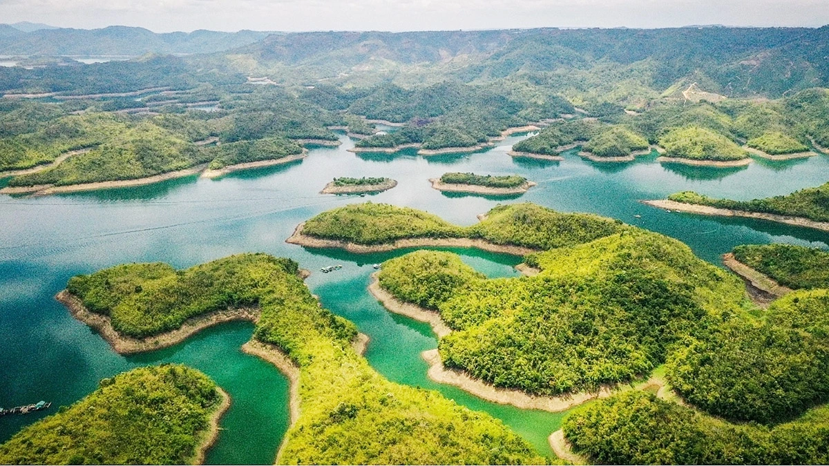 Đắk Nông sở hữu nhiều điểm đến độc đáo. Ảnh: Hồ Tà Đùng, Đăk Nông.