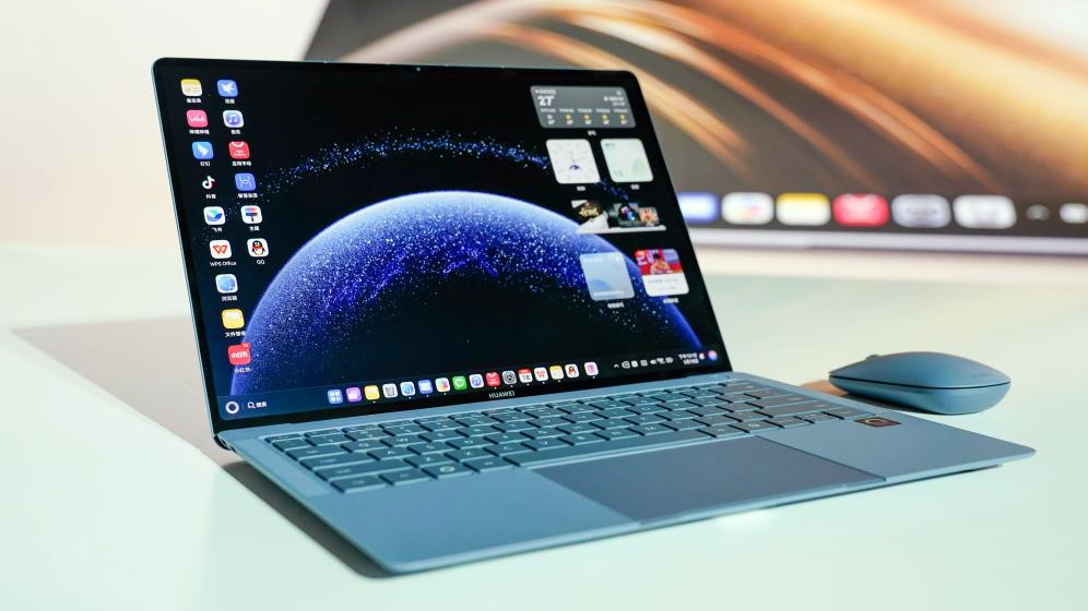 Hình ảnh máy tính Huawei MateBook Pro sử dụng hệ điều hành Hongmeng trong sự kiện ra mắt ngày 19/5 - Ảnh: Tân Hoa xã