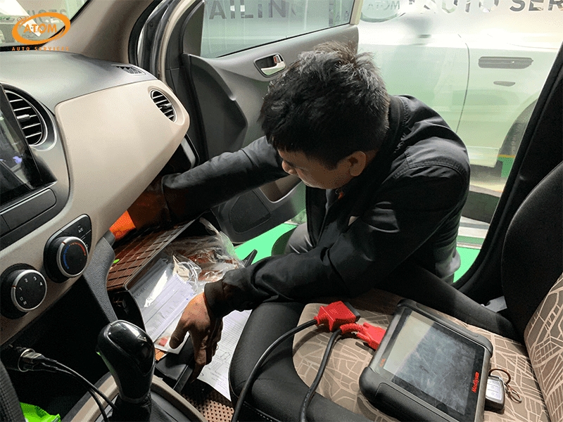 hyundai-i10-duoc-bao-duong-dinh-ky-cap-10.000km-kiem-tra-ve-sinh-loc-gio-dieu-hoa.png