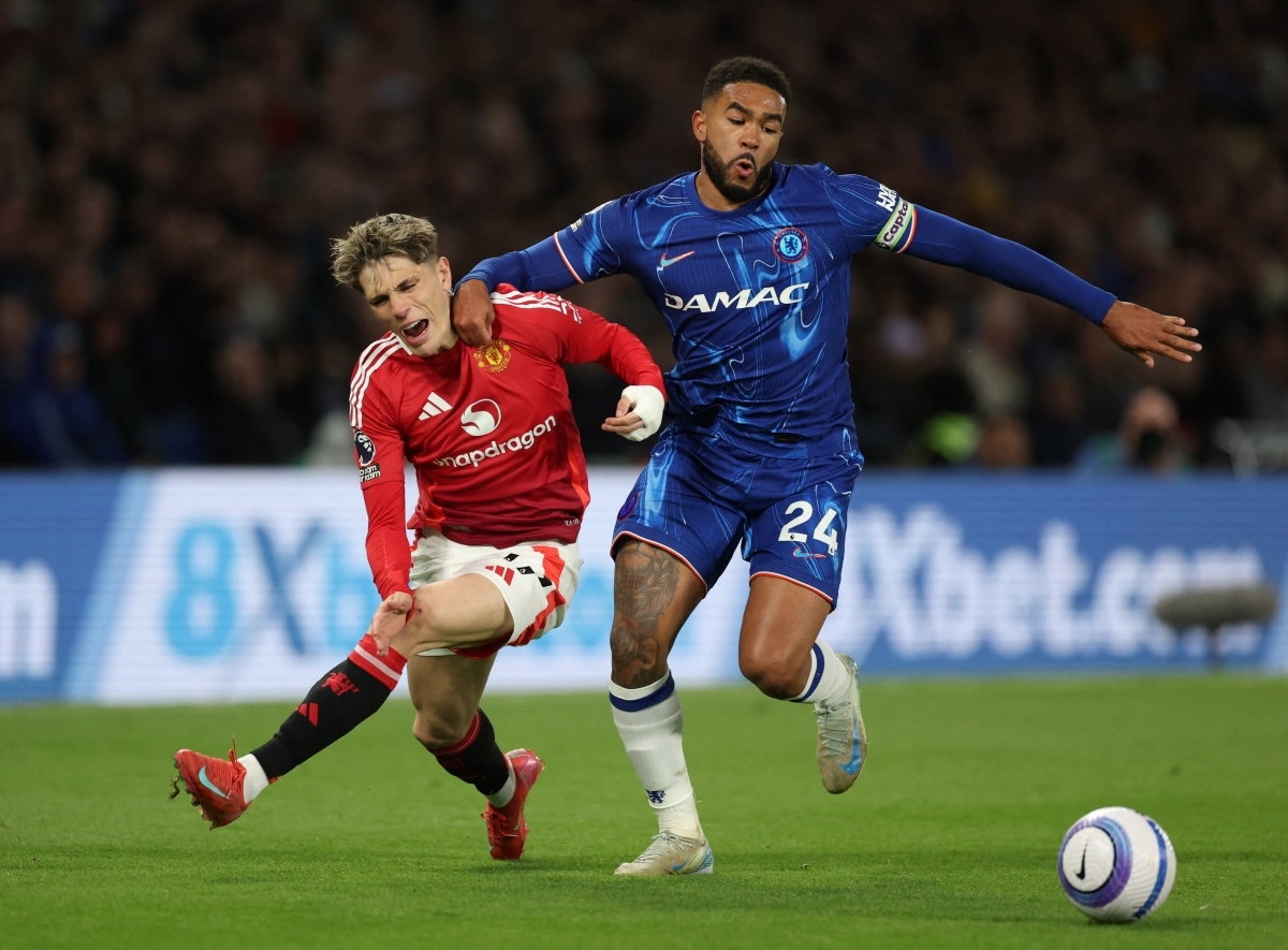 Chelsea và MU thi đấu giằng co (Ảnh: Reuters).