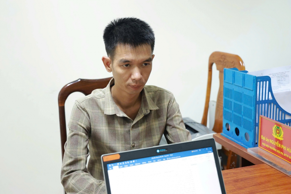Lê Quang Nguyên lúc bị tạm giữ