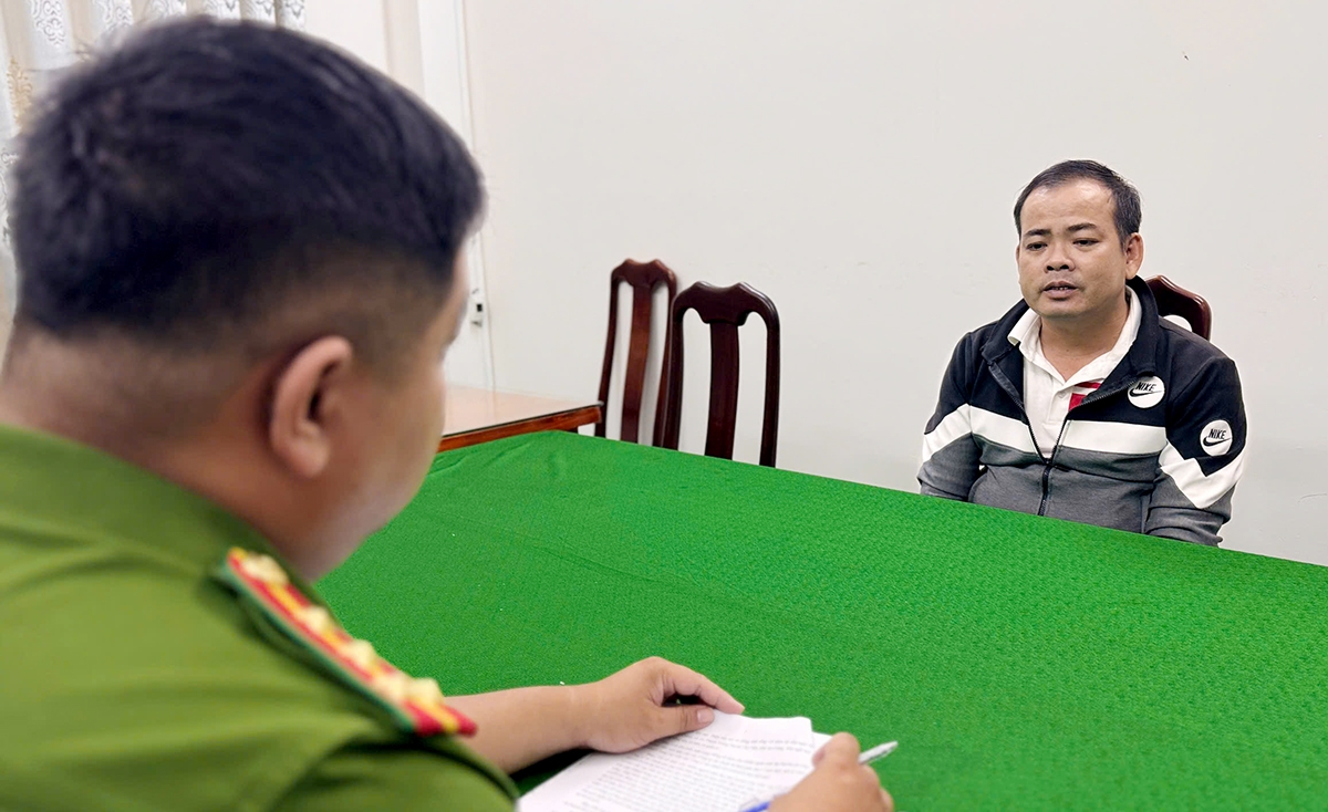 Mã Quốc Tuấn tại cơ quan công an
