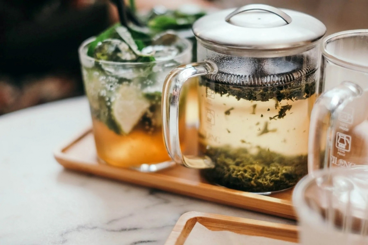 Nhiều loại nước quen thuộc, uống trước khi đi ngủ sẽ đem lại lợi ích sức khỏe bất ngờ. Ảnh: Shutter Stock