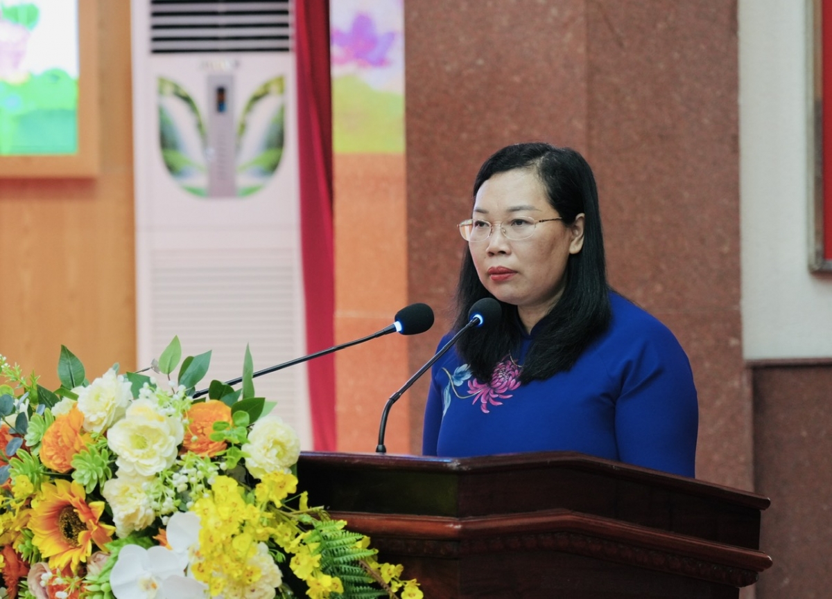 Bà Phạm Thị Thinh, Phó Giám đốc, Phó TBT Nhà xuất bản Chính trị quốc gia Sự thật. 