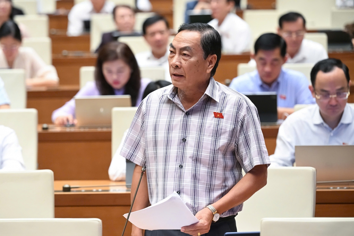 Đại biểu Phạm Văn Hòa (Đoàn ĐBQH tỉnh Đồng Tháp). Ảnh: Media Quốc hội