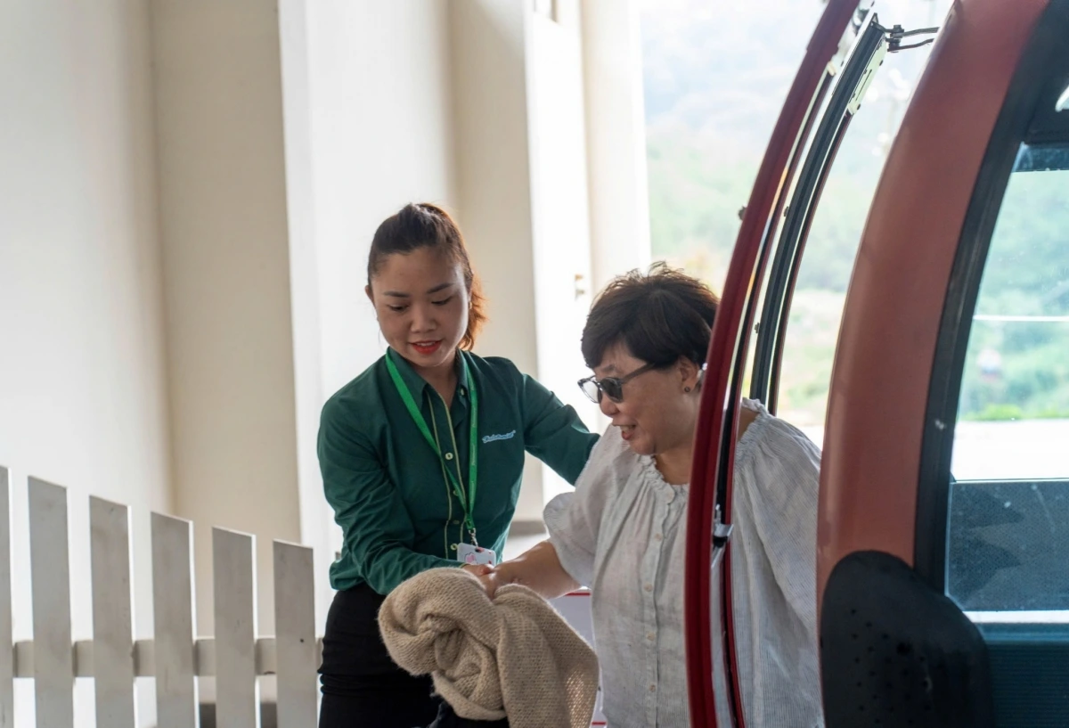 Khu du lịch Cáp Treo Đà Lạt luôn chú trọng đào tạo nghiệp vụ và hoàn thiện chất lượng dịch vụ, cũng như bảo dưỡng định kỳ các trang thiết bị.