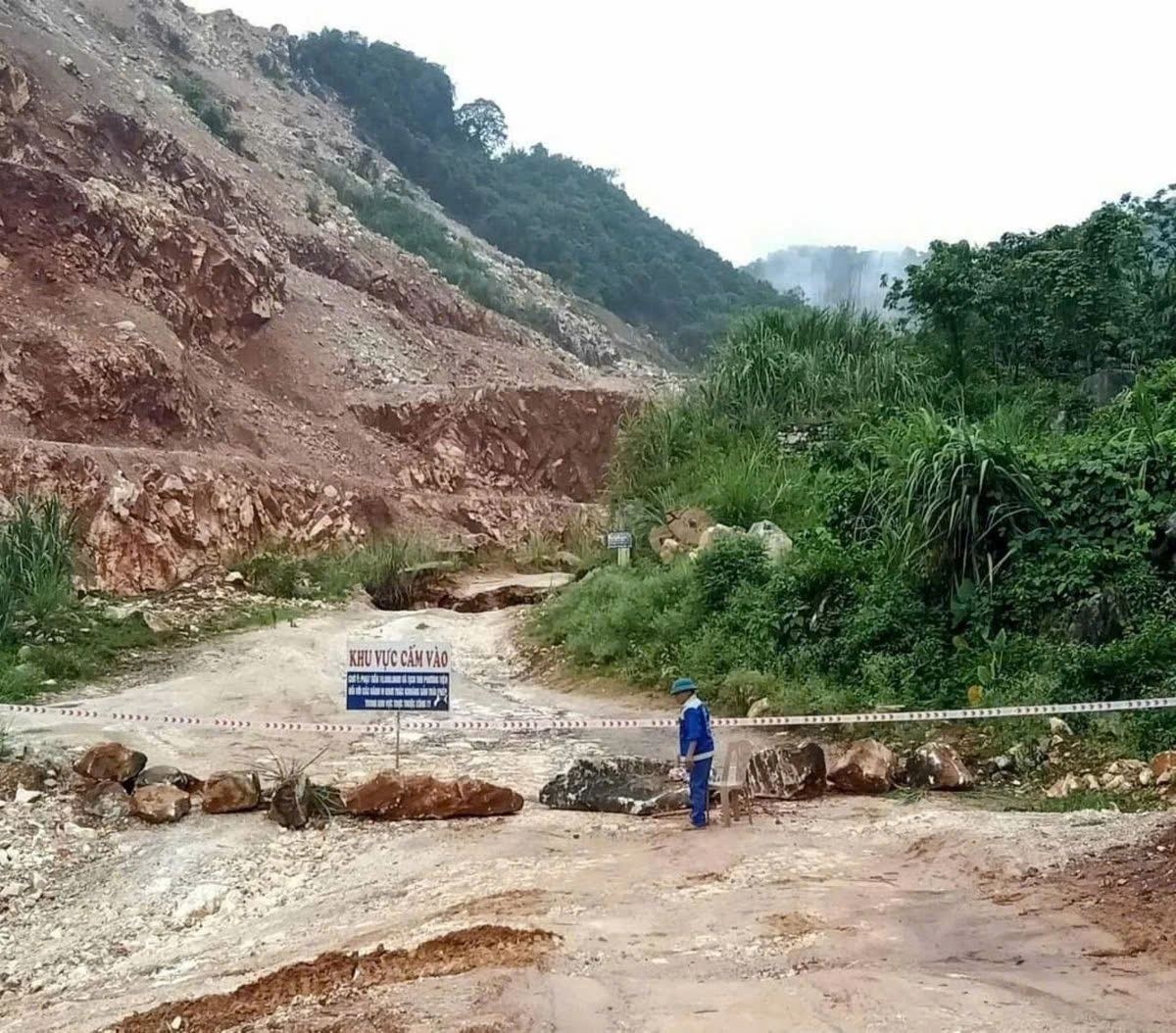 Hiện trường vụ tai nạn được phong tỏa.