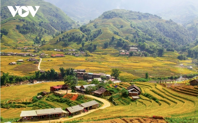 Stunning view of Sapa town in northern mountainous Lao Cai province