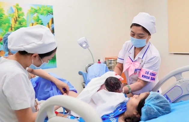 TP.HCM có những chính sách khen thưởng, khuyến sinh trong bối cảnh già hóa dân số (Ảnh: Độc Lập)
