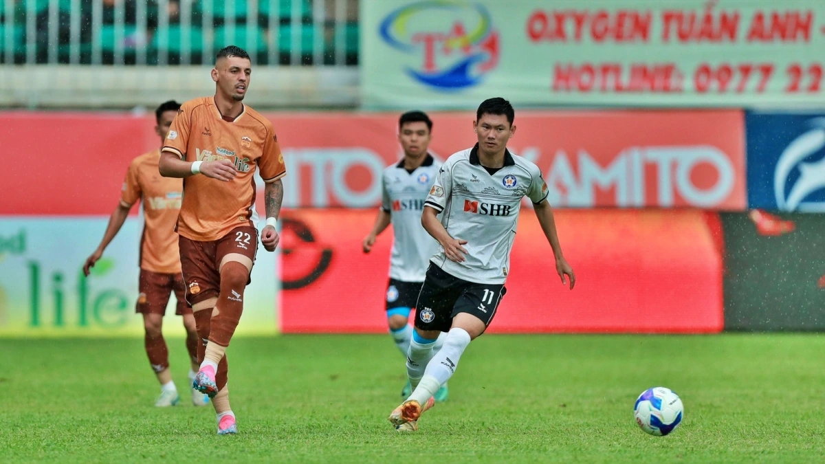 Tiền vệ Marciel bị treo giò ở vòng 25 V-League 2024/2025. (Ảnh: VPF)