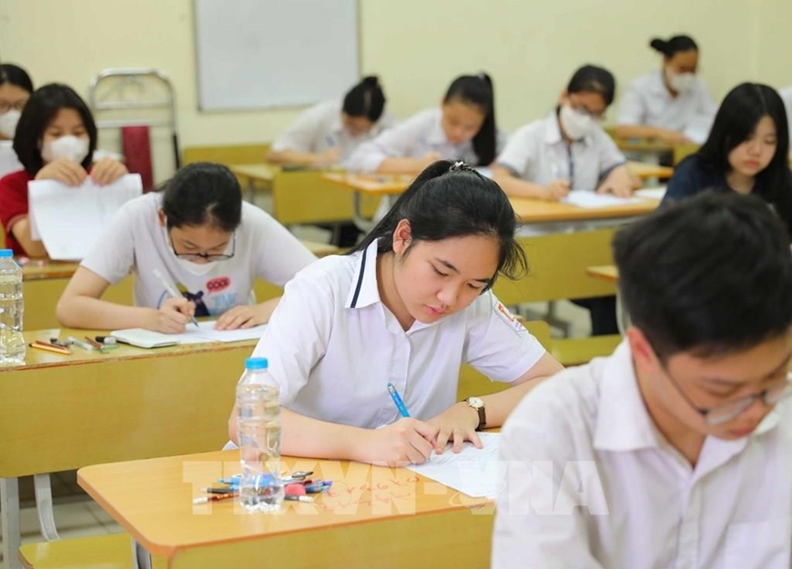 Điểm khác biệt năm nay là các điểm thi có hai đối tượng thí sinh theo hai chương trình dự thi ( chương trình 2018 và chương trình 2006).