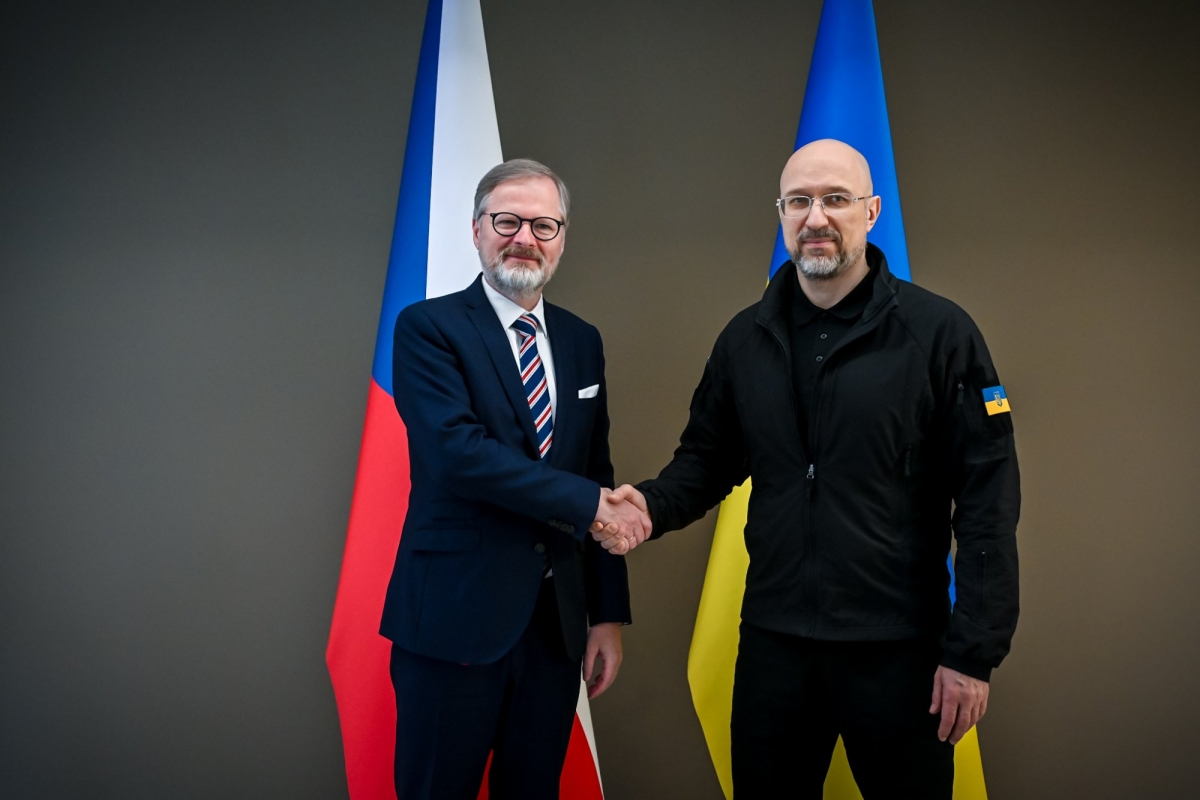 Thủ tướng Séc Petr Fiala (trái) và Thủ tướng Ukraine Shmyhal. (Ảnh: ods.cz)