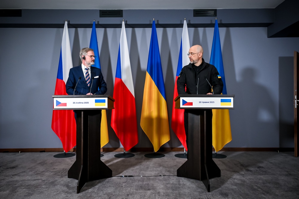 Thủ tướng Séc Petr Fiala (trái) và Thủ tướng Ukraine Shmyhal ngày 20/5/2025. (Ảnh: ods.cz)