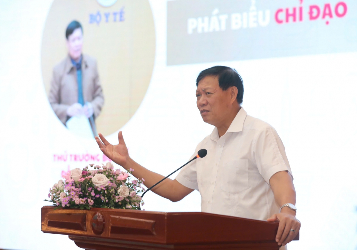 Thứ trưởng Bộ Y tế Đỗ Xuân Tuyên lên án hành vi sản xuất, buôn bán thuốc giả (Ảnh BTC)