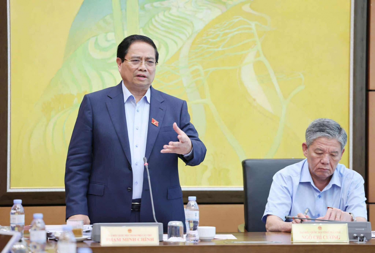 Thủ tướng Chính phủ Phạm Minh Chính tại cuộc họp tổ sáng 23/5. (Ảnh: Media Quốc hội)