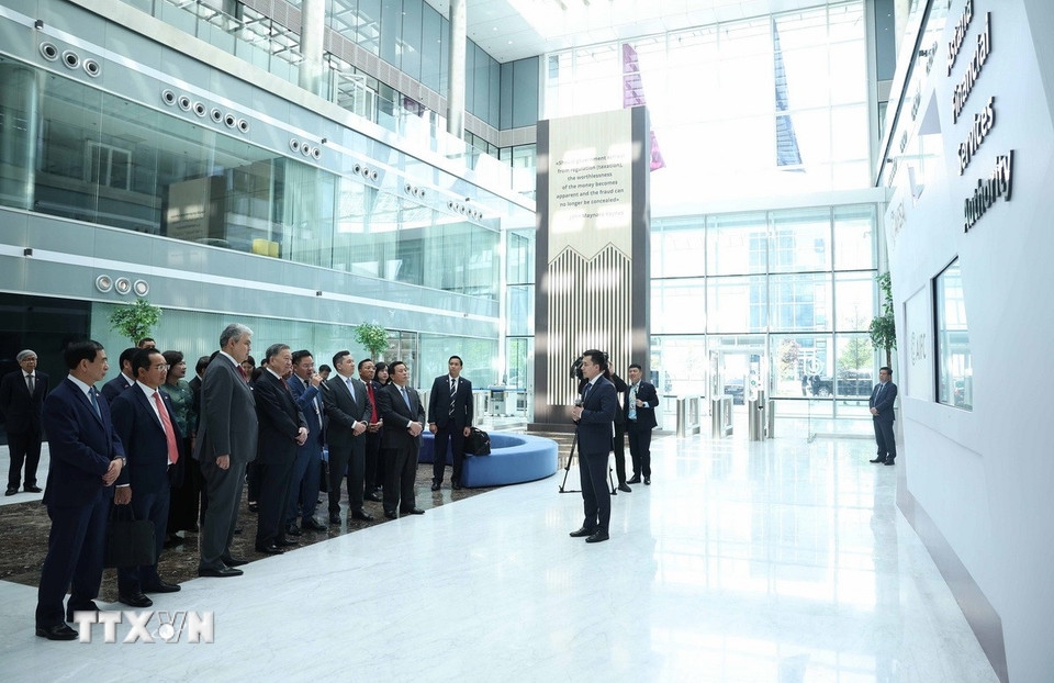 Tổng Bí thư Tô Lâm thăm Trung tâm Tài chính Quốc tế Astana. Ảnh: Thống Nhất/TTXVN