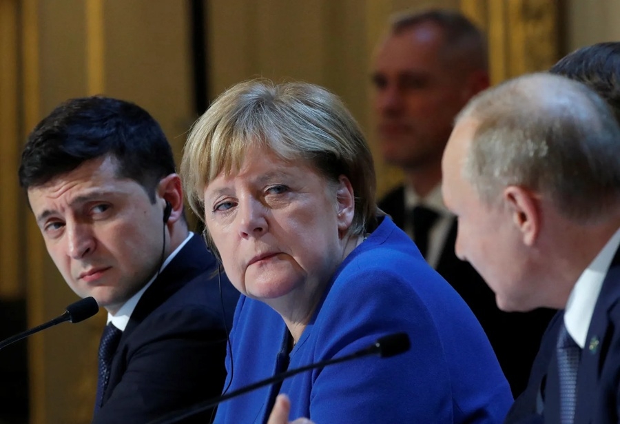 Tổng thống Volodymyr Zelensky gặp Tổng thống Nga Vladimir Putin tại Điện Élysée ở Paris, Pháp năm 2019.
(Ảnh: The Kyiv Independent)