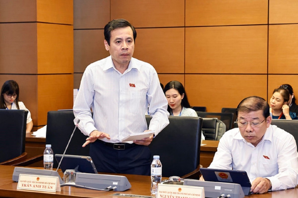 Đại biểu Trần Anh Tuấn đoàn đại biểu TP Hồ Chí Minh