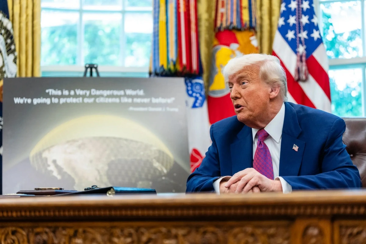 Tổng thống Trump nói Canada sẽ phải chi 61 tỷ USD nếu muốn tham gia vào hệ thống Vòm Vàng. Ảnh: NY Times