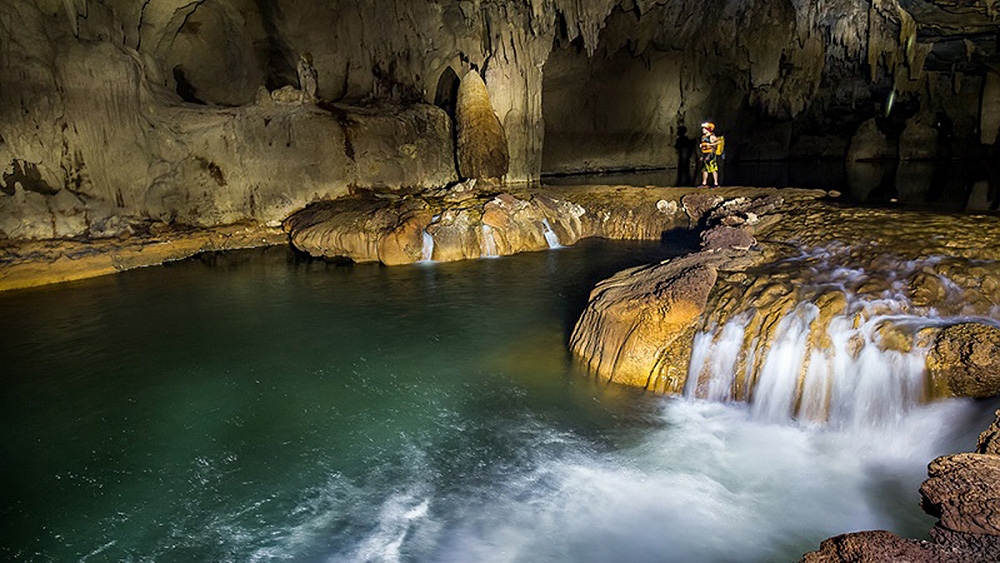 Hang động Tú Làn, xã Tân Hóa, huyện Minh Hóa, tỉnh Quảng Bình.